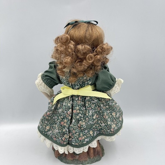 VNT Georgetown Collection Caitlyn Doll & Sitting Stump A Song In My Heart - Picture 4 of 16